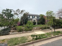 Building Photo - 1500 Augustine Ave