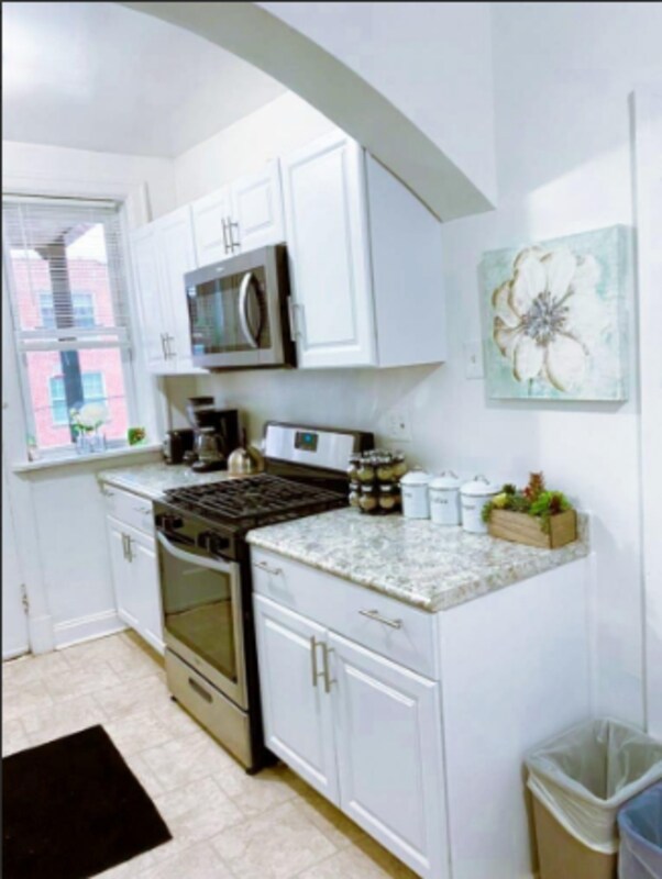 Building Photo - 6649 Berthold Ave