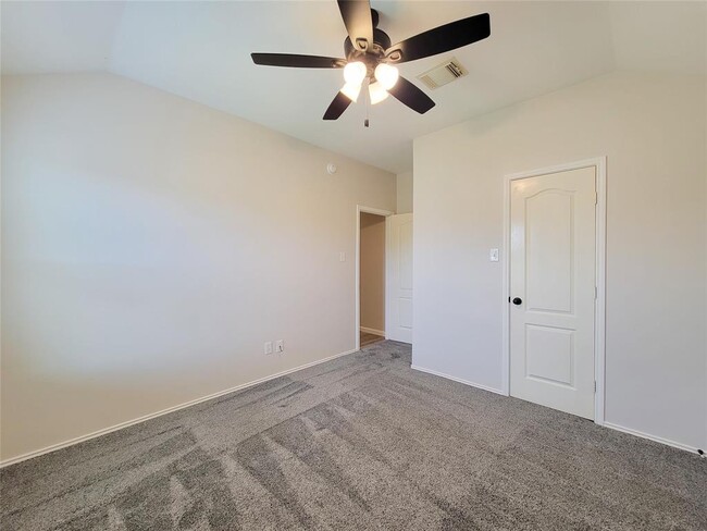 Building Photo - 21539 Kings Bend Dr