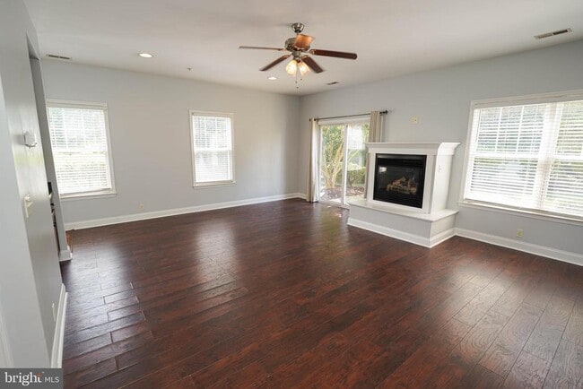 Building Photo - 1455 Hidden Meadow Ln