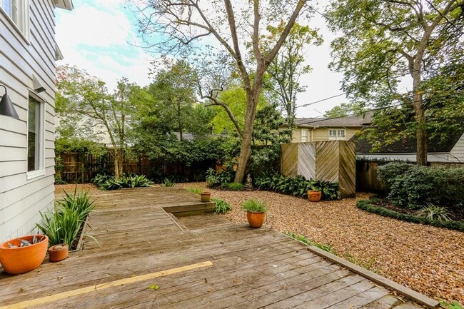 Building Photo - 3125 Wroxton Rd