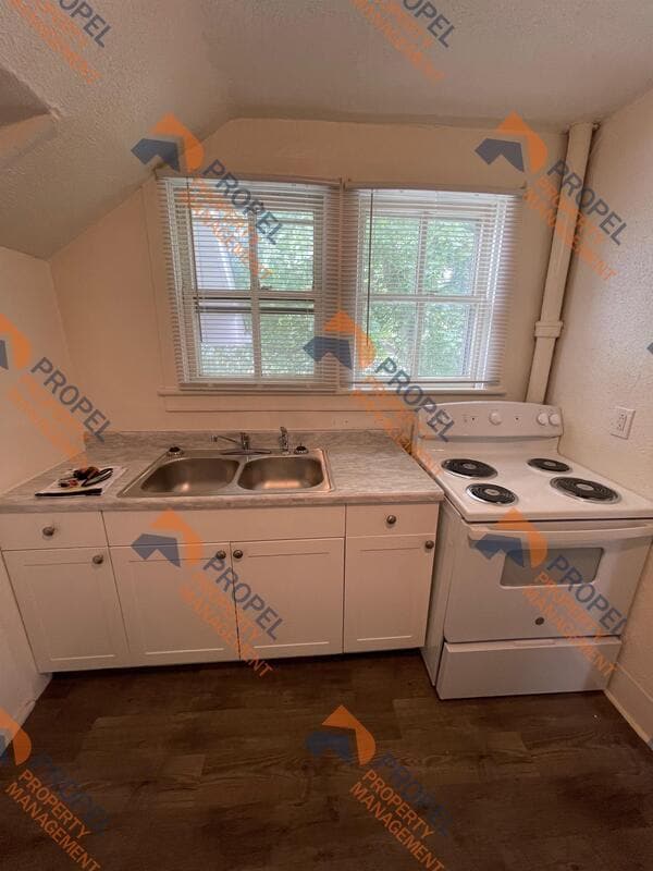 Building Photo - 411 W 3rd St