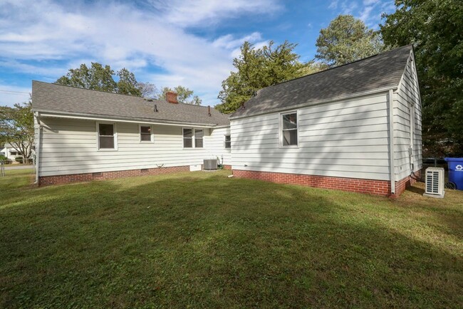 Building Photo - great home in great neighborhood