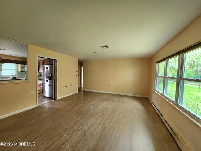 Building Photo - 341B Canterbury Ct