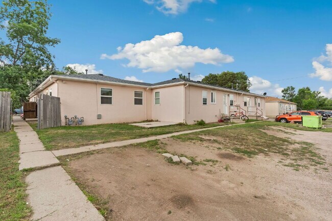 Building Photo - 1220 Janes Ln