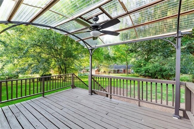 Building Photo - 410 Milton Ave