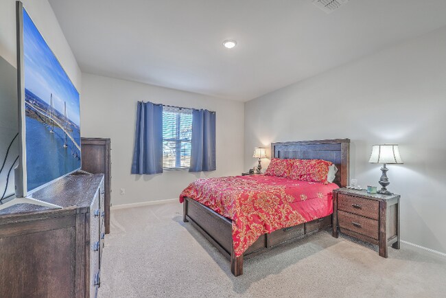 Building Photo - 286 W Bradford Pointe Dr