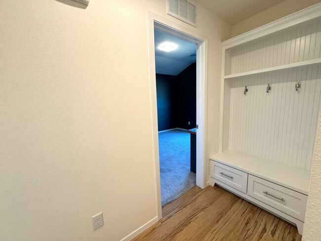 Building Photo - Stunning 3 bedroom, 2 bathroom home located in Bixby, Oklahoma!