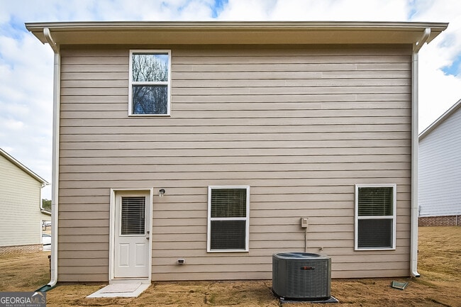 Building Photo - 220 Augusta Woods Dr