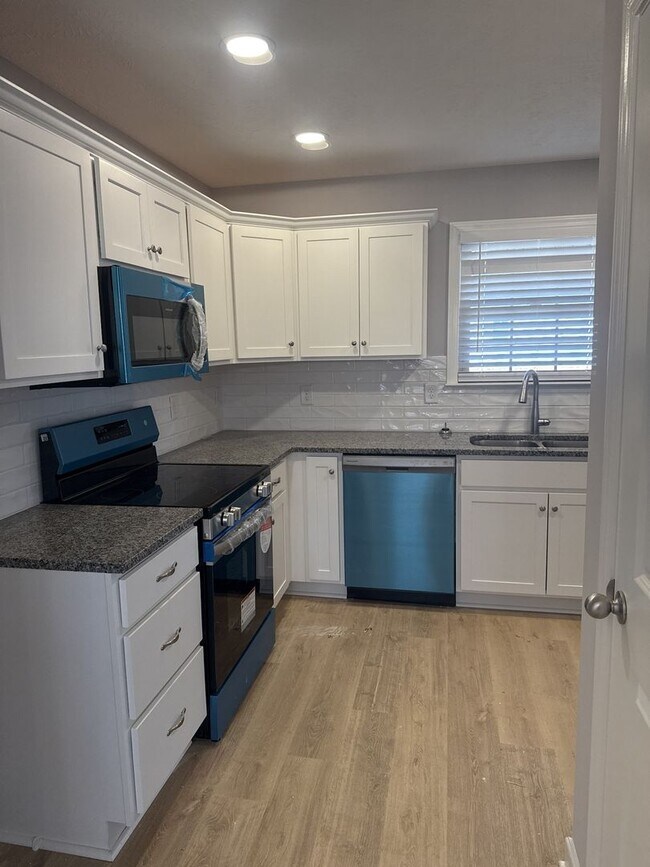 Building Photo - Beautiful home in Christiana