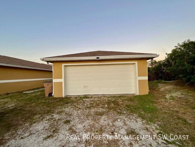 Building Photo - 127 John Ave S