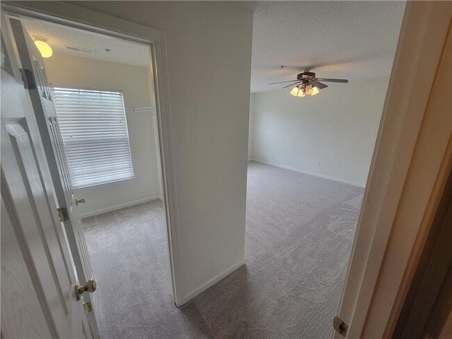 Building Photo - 264 Azalea Cir