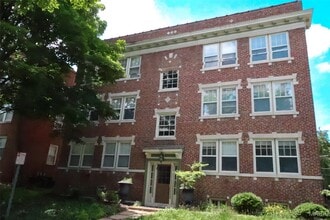 Building Photo - 757 Syracuse Ave