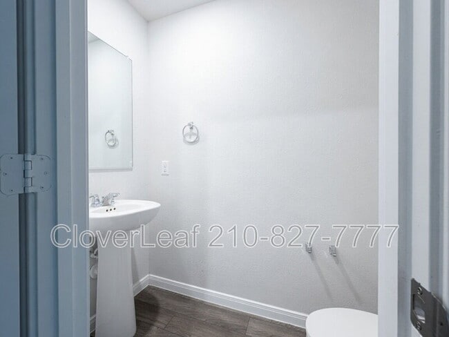 Building Photo - 1317 Orchard Oaks