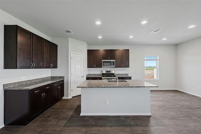 Building Photo - 159 Chesterfield Dr