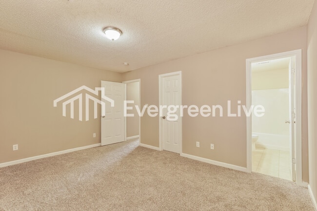 Building Photo - 159 Long Creek Dr