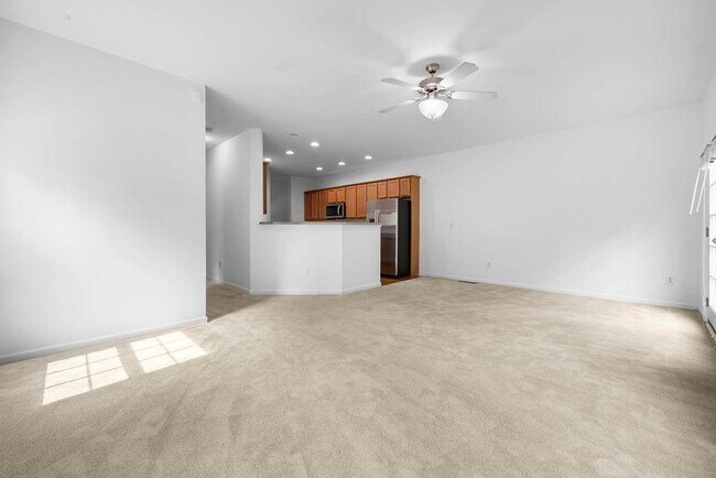 Building Photo - 2677 Cedar Dr