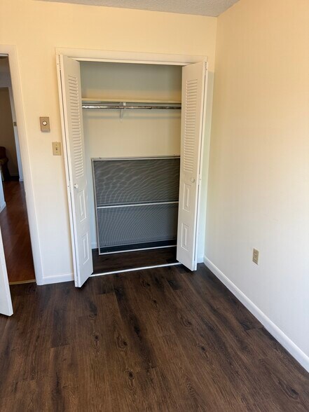 Bedroom 1 Closet - 926 Washington Blvd