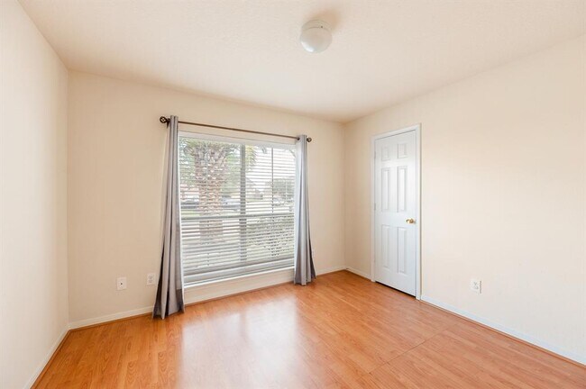 Building Photo - 20323 Upland Fair Ln