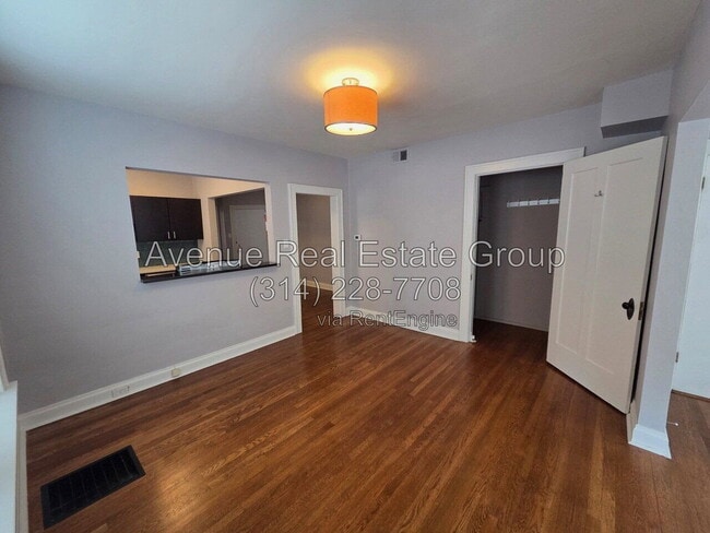 Building Photo - 905 Concordia Ln