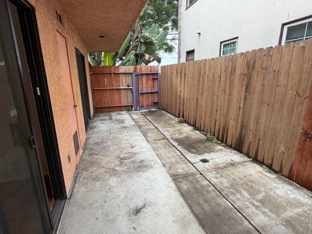 Westsiode private patio - 4627 Finley Ave