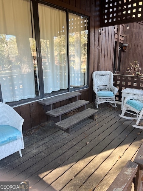 Building Photo - 2 Fairway Ln