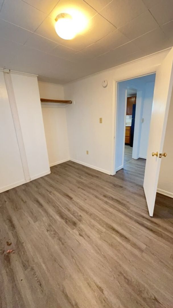 Building Photo - Plenty of Privacy