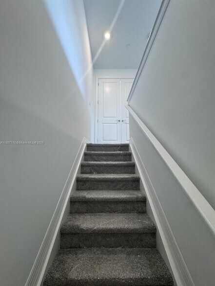 Building Photo - 750 NW 82nd Ter