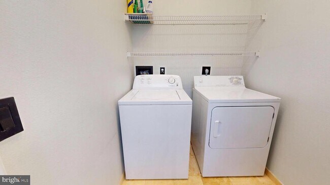 Building Photo - 1591 Spring Gate Dr.