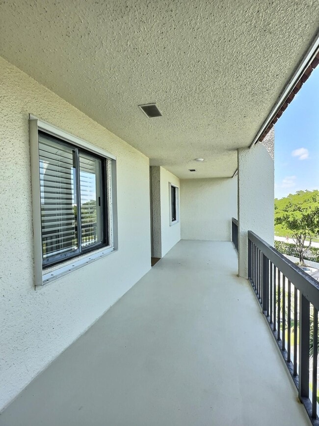 Building Photo - 3050 Presidential Way