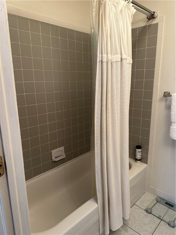 Building Photo - 1878 Ridge Rd