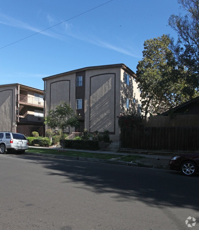 Building Photo - 1804 Garfield Pl