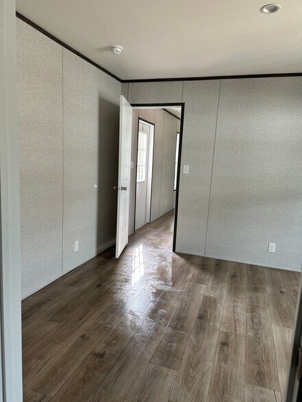 Building Photo - 561 Mack Bayou Rd