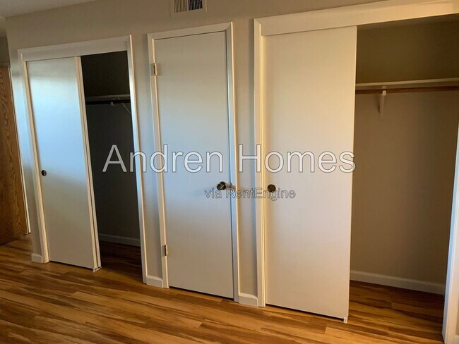 Building Photo - 150 Sea Ridge Ct