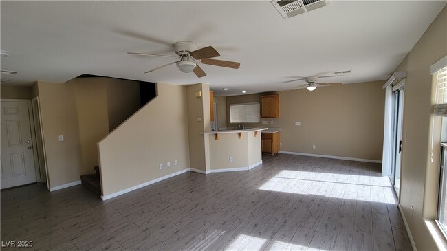Building Photo - 6217 Mercer Valley St