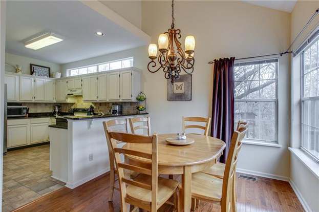 Building Photo - Charming 3 Bedroom Nashville Home with Pristine Hardwood Floors & 3 Full Baths!