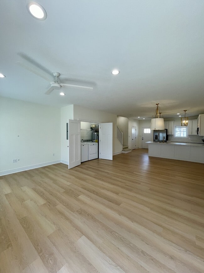 Building Photo - 556 Leesville Rd