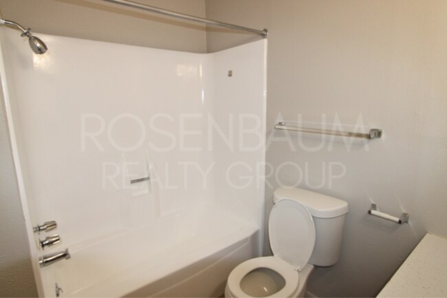 Building Photo - 9230 N 6th St