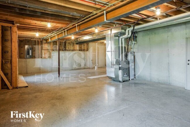 Building Photo - 2217 NE Janessa Dr
