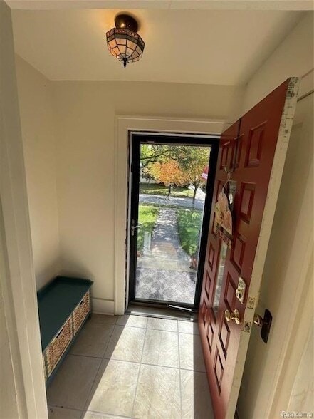 Building Photo - 531 Oakland Ave