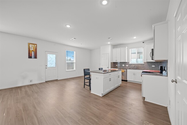 Building Photo - 7306 Heath Knl Ln