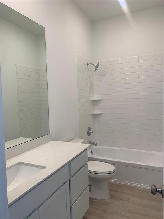 Building Photo - 32030 Meadowlake Mews Ln