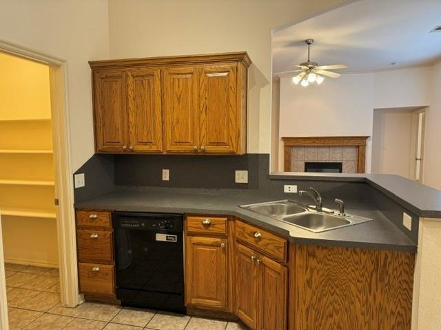 Building Photo - 532 Lone Oak Dr
