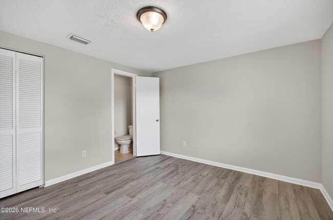 Building Photo - 726 Perryman Ln W