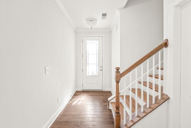 Building Photo - Beautiful Home in Prime Ballantyne Location