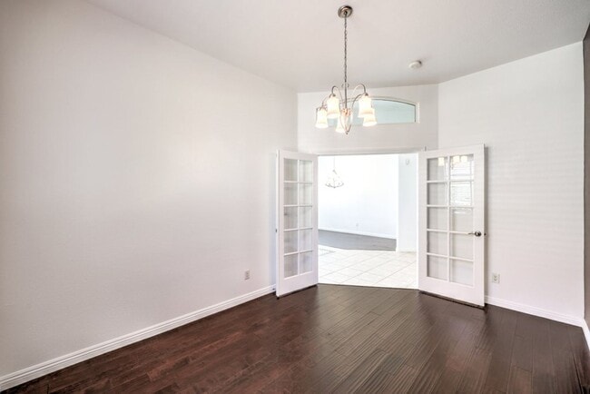 Building Photo - Stylishly Updated Henderson Home | New Stainless Steel Appliances | Heated Pool