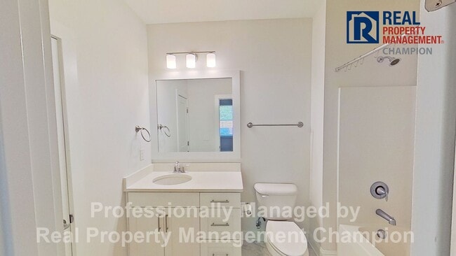 Building Photo - Newly Constructed Luxury Townhomes in Porters Neck