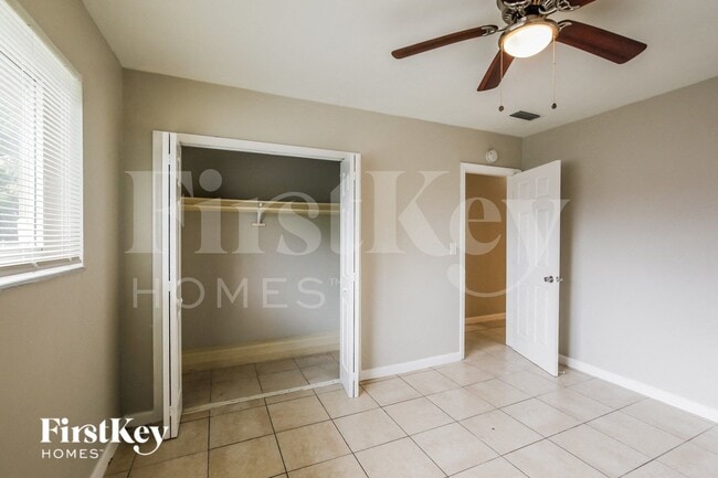 Building Photo - 421 SW 29th Ave