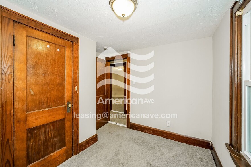Building Photo - 1383 Hillcrest St