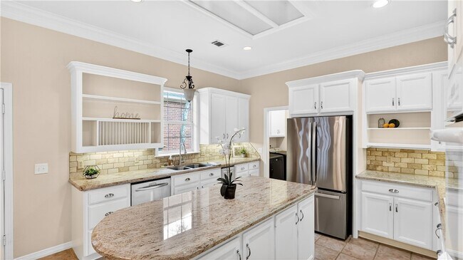 Building Photo - 4728 Stonebriar Cir